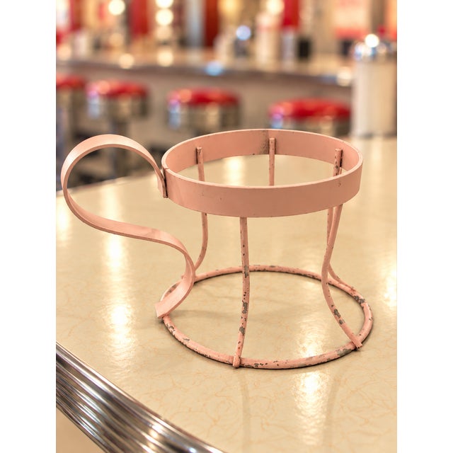 Mid-Century Frosted Glass Tumblers With Pink Metal Holders | 1950s Soda Fountain Drinkware | Set of 5 For Sale - Image 6 of 6