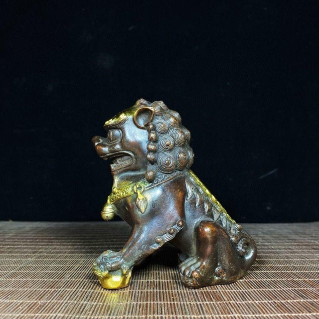 Vintage Pair of Chinese Gilt Bronze Guardian Lions (Foo Dogs) For Sale In Los Angeles - Image 6 of 10