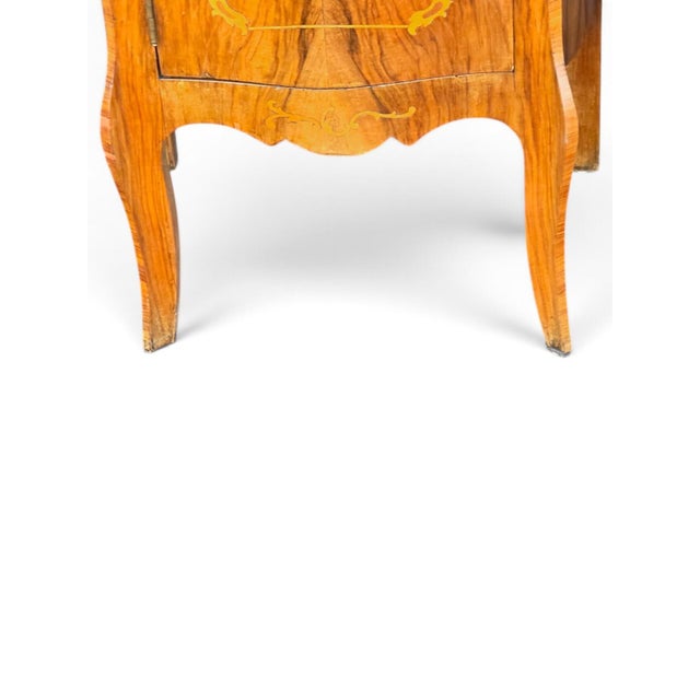 Pair of Italian Bookmatch Walnut Bedside Cabinet/ Nightstand. For Sale - Image 15 of 18