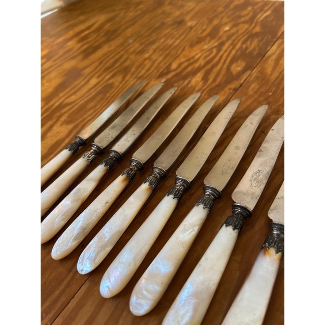 French Early 20th Century French Mother of Pearl Knives - Set of 9 For Sale - Image 3 of 4