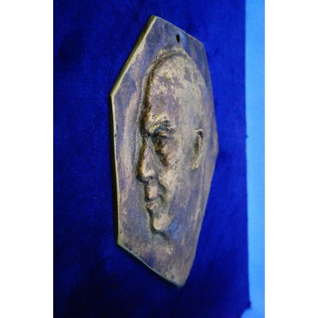 Metal 20th Century Gilded Bronze Plaque Sculpture with Bas-Relief Face of Benito Mussolini from Dux For Sale - Image 7 of 18