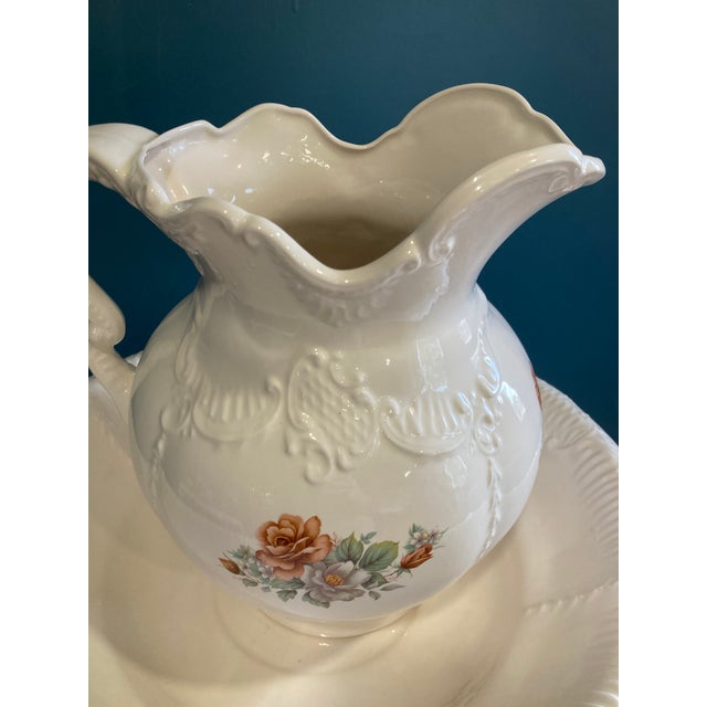 Ivory Mid-Century Ceramic Victorian Style Wash Basin & Pitcher Set For Sale - Image 8 of 12