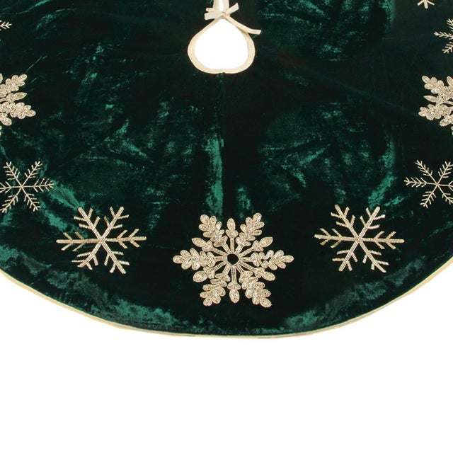 Kenneth Ludwig Chicago Embroidered Snowflake Christmas Tree Skirt 48"D For Sale - Image 4 of 4