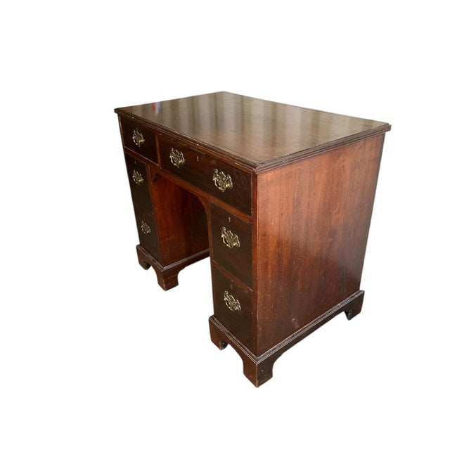 George IIII Mahogany Crossbanded Kneehole Desk of Drawers with Gilt Handles For Sale - Image 3 of 7