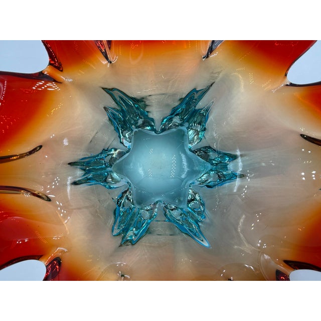 Mid-Century Modern 1960s Mid-Century Italian Murano Sommerso Art Glass Splash Bowl Centerpiece For Sale - Image 3 of 11