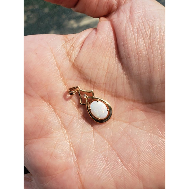 Contemporary Oval Opal Necklace with Diamond Accent 14k Yellow Gold 16" For Sale - Image 3 of 3