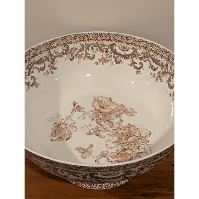English Late 19th Century Maddock's Large English Centerpiece Bowl For Sale - Image 3 of 7