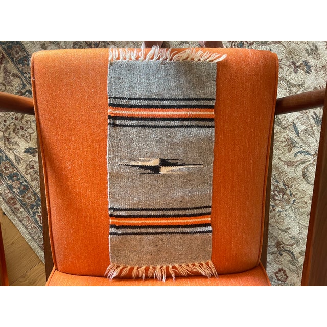 Rustic 1930s Chimayo Long Gray Geometric Weaving For Sale - Image 3 of 6