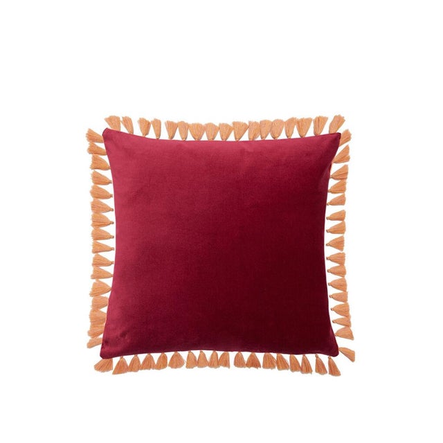 Let this luxurious Italian-made spirit animal cushion cover brighten your couch and uplift your soul. With a silky fringe...