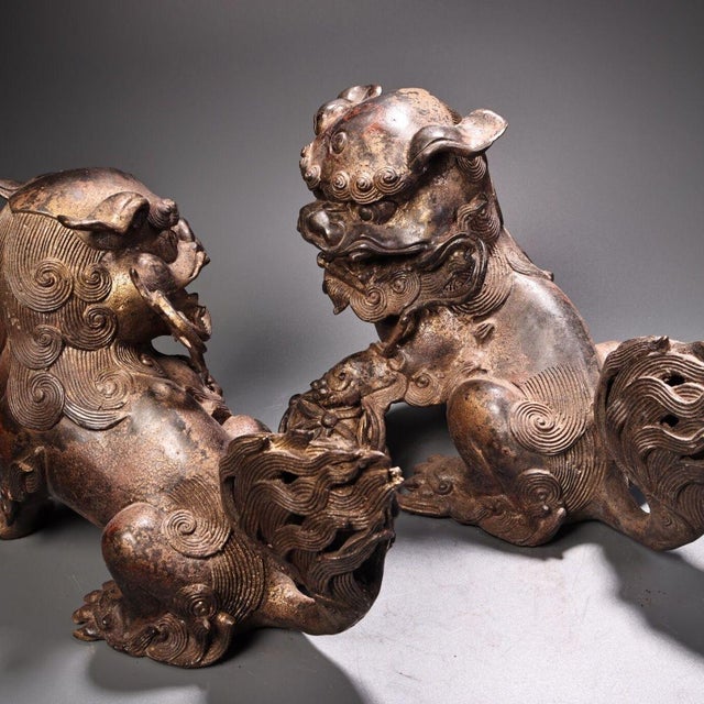 Pair of Antique Gilt Bronze Guardian Lion Figurines, 7400g Total, High Relief For Sale - Image 4 of 10