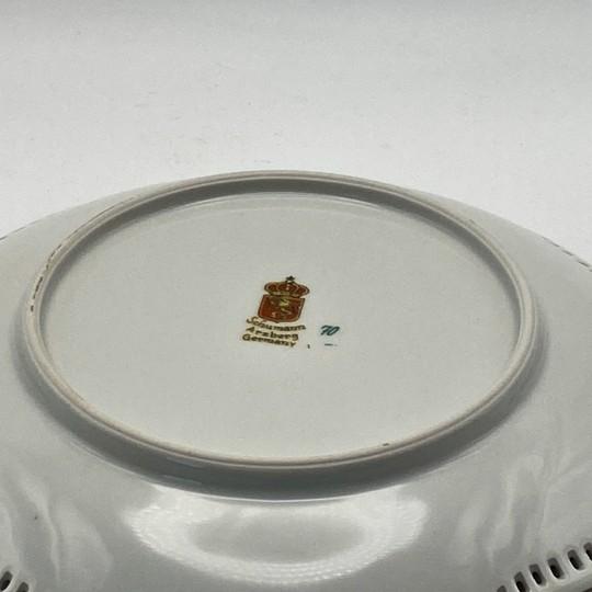 Set of 4: Schumann Arzberg Reticulated Porcelain Dessert Plates With Fruit Design (Bavaria, Vintage 1950s) For Sale - Image 15 of 18