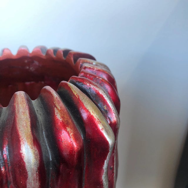 1990s Italian Tall Vase Featuring a Contemporary Design and a Crimson Red Finish. - a Pair For Sale In Dallas - Image 6 of 13