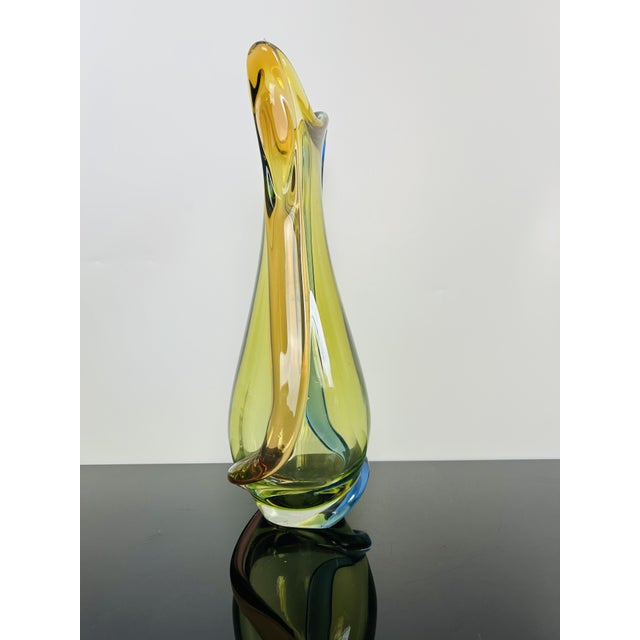 Mid-Century Modern Vintage Romana Free-Blown Art Glass Vase by Hana Machovská for Mstišov, Czechoslovakia, 1960 For Sale - Image 3 of 6