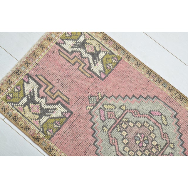 1950s Mid 20th Century Oushak Anatolian Wool Rug For Sale - Image 5 of 5