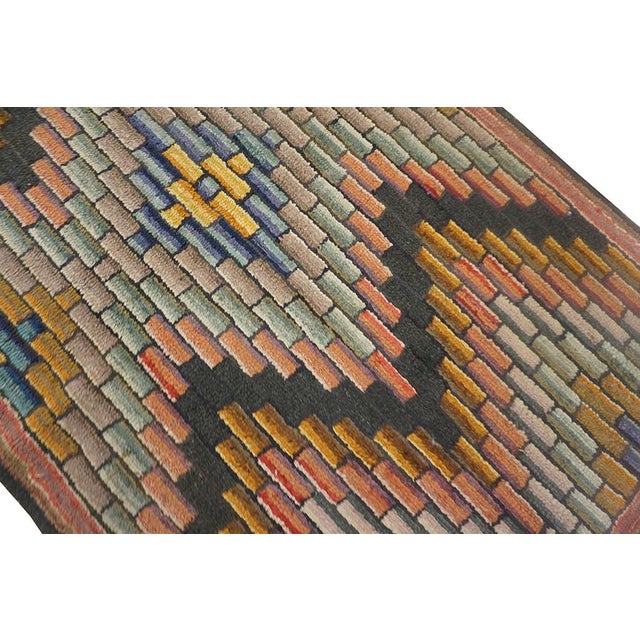Late 19th Century 1880s Antique Multicolor Geometric Folk Art Knotted American Hooked Carpet Rug For Sale - Image 5 of 6