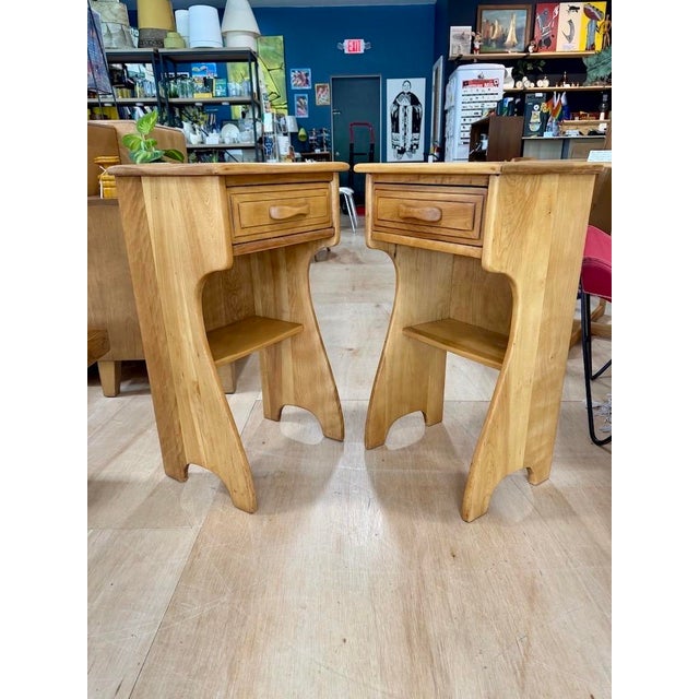 1930s Pair of Cushman ‘Molly Stark’ Nightstands For Sale - Image 5 of 14