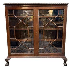 Edwardian Style Display Cabinet in Glazed Mahogany