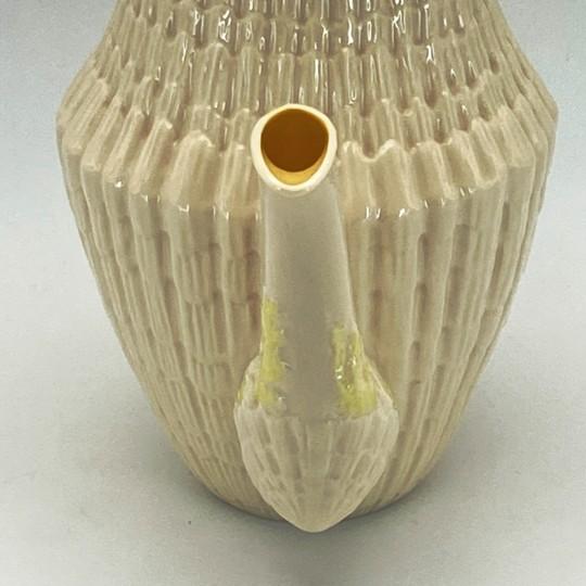Vintage Coastal Belleek Ireland Limpet Yellow Coffee Pot With Lid 5th Mark: 1955-1965 For Sale - Image 9 of 18