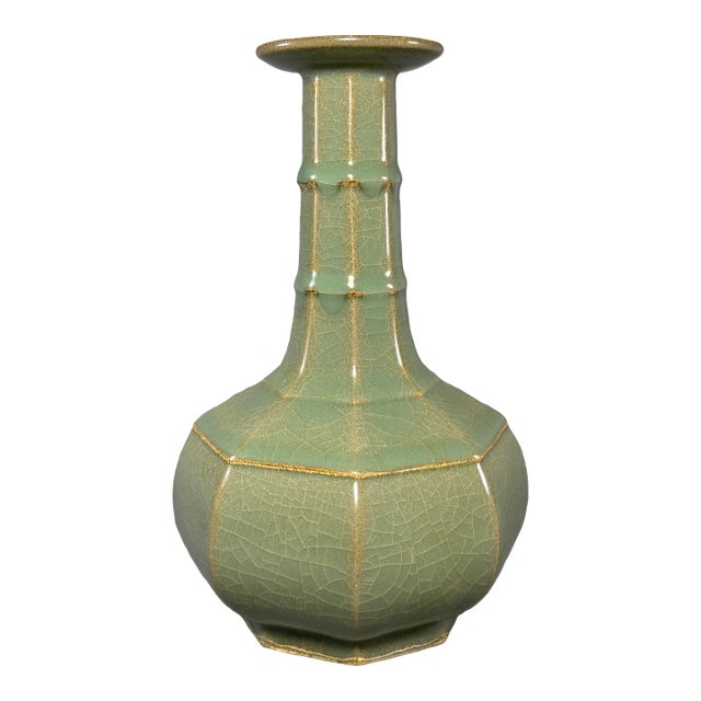 Vintage Chinese Celadon Octagonal Vase, Collectible Ribbed‑Neck Ceramic Decorative Vessel For Sale