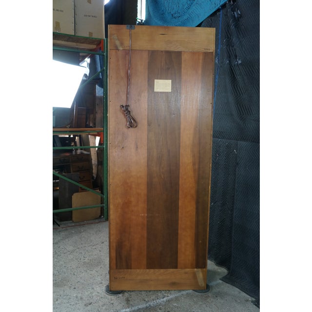 Mid Century Henredon Scene One Oak Campaign Curio Display Cabinet Vitrine 1979 For Sale - Image 15 of 18
