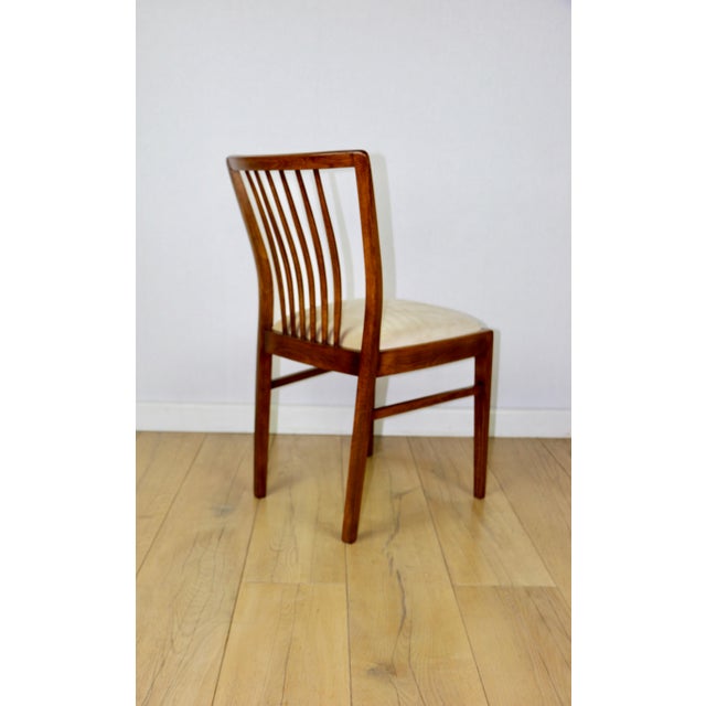 Wood Vintage Chairs in Beige Velvet, 1970, Set of 4 For Sale - Image 7 of 14