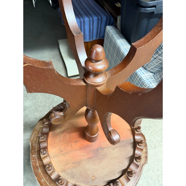 Victorian Late 19th-Century Eastlake Style Walnut Parlor Table - Side Table - Accent Table For Sale - Image 6 of 11