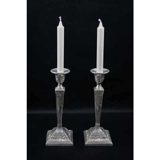 Early 20th Century Neo-Classical Adam Revival Silver-Plated Metal Candlesticks, Europe, Set of 2 For Sale - Image 3 of 13