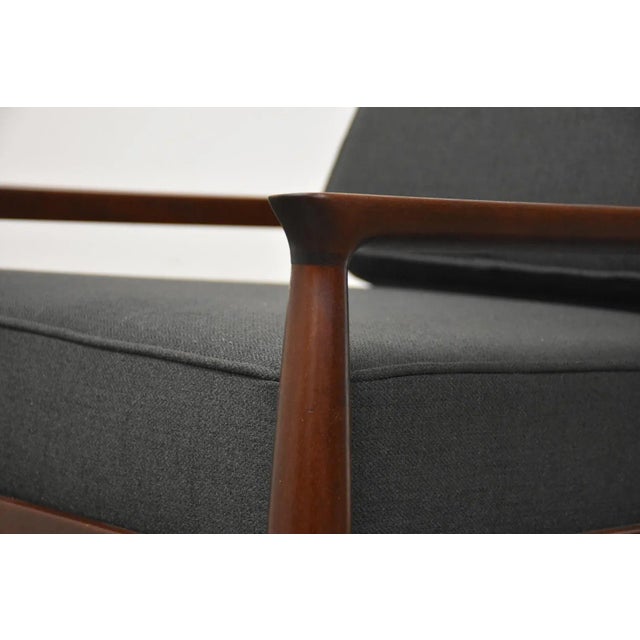 Mahogany Mid Century Modern Lounge Chair For Sale - Image 9 of 11