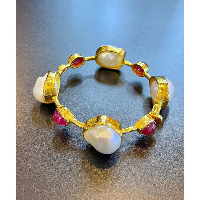 Bochic “Capri” Vintage Ruby & South Sea Pearl Bangle in 18K Gold & Silver For Sale - Image 9 of 18