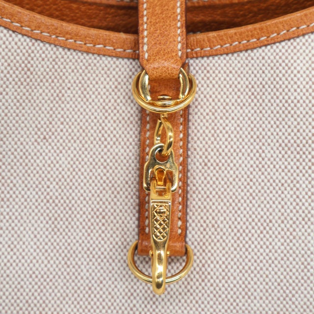 Textile Hermès Toile Canvas & Natural Peau Porc Leather Trim II 31cm Bag, 1992. For Sale - Image 7 of 15