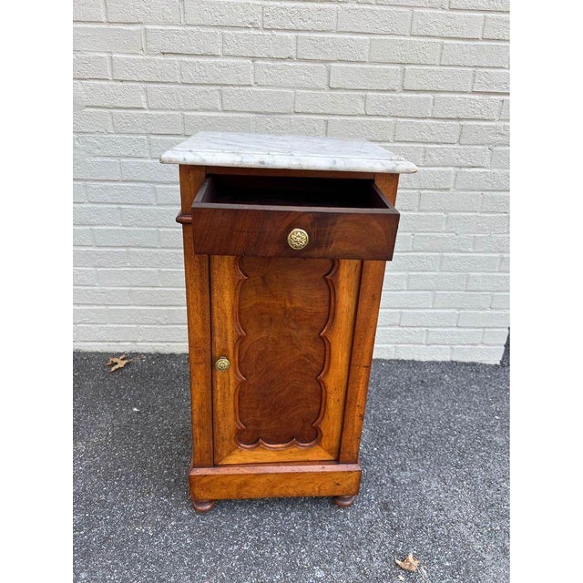 19th Century Antique 19th Century Victorian Style Marquetry King Wood Inlaid Marble Side Cabinet. For Sale - Image 5 of 10