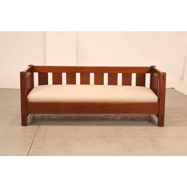Antique Gustav Stickley No. 208 Arts And Crafts Mission Oak Settle For Sale - Image 18 of 18