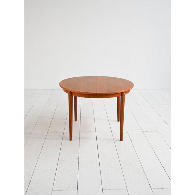 Scandinavian Teak Extendable Round Table, 1960s For Sale - Image 9 of 9