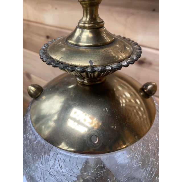 Brass 1950s Hollywood Regency Crackle Glass Globe Brass Table Lamp For Sale - Image 8 of 9