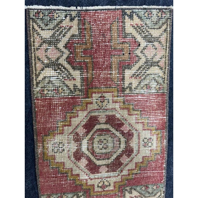 Turkish Yastik Rug 1'6" x 2'8" For Sale - Image 4 of 5