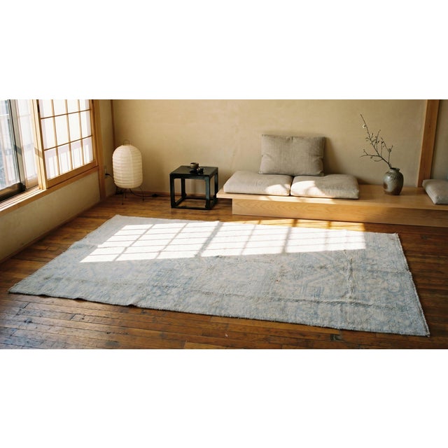 1920s White Geoemtric Antique Indian Agra Cotton Rug 4' X 6'8" Handknotted Wool Carpet For Sale In New York - Image 6 of 8