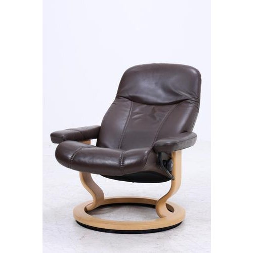 Animal Skin Set of Consul Recliner with Ottoman in Leather from Stressless For Sale - Image 7 of 18
