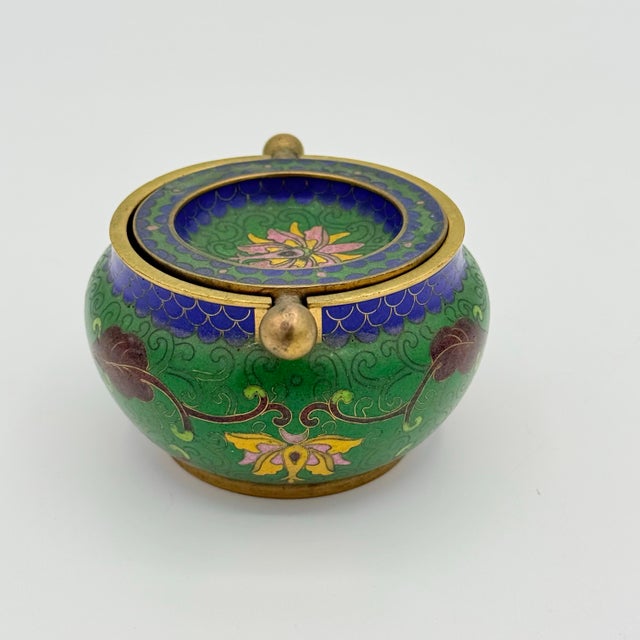 1960s Mid-Century Cloisonné Enamel Revolving Ashtray in Green & Cobalt For Sale - Image 5 of 8
