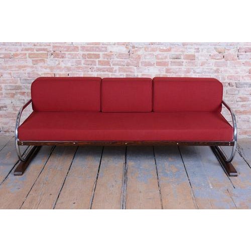 Gold Bauhaus Sofa in Chrome-Plated Steel by Robert Slezák, Czech, 1930s For Sale - Image 8 of 16