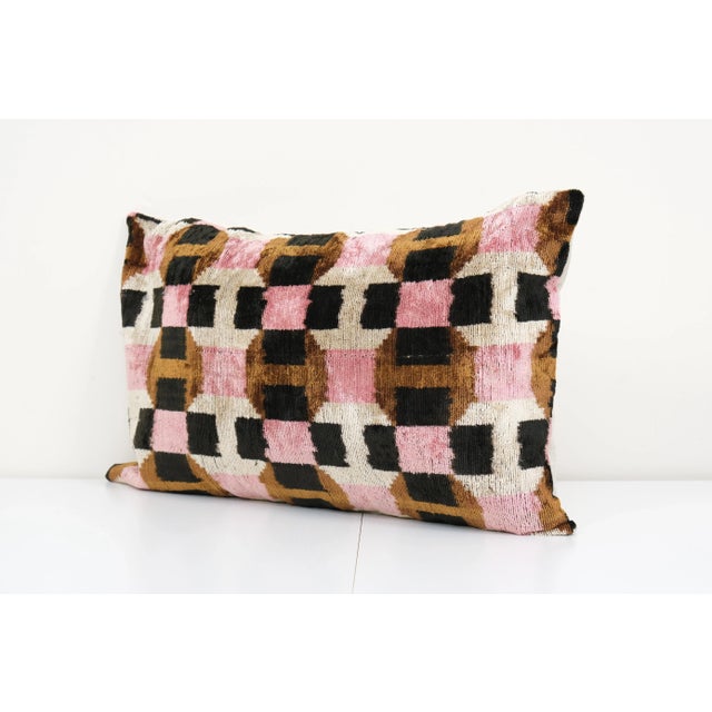 Mid-Century Modern Silk Pink Ikat Velvet Pillow Cover For Sale - Image 3 of 5