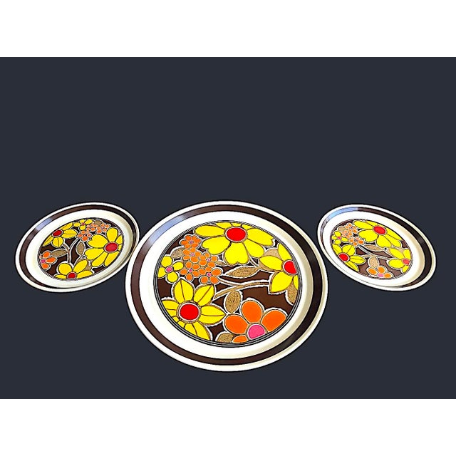 1970s Mikasa StudioKraft Plates in Esperanza 7919 Pattern, 3 Pieces For Sale - Image 10 of 13
