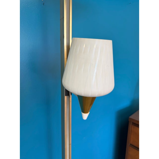 Rare 1950’s Lightolier Lytespan Tension Pole Lamp Designed by Gerald Thurston For Sale - Image 9 of 12