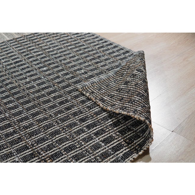 2020s 8x10 Lila Talia Gray Geometric Modern Flatweave Carpet Rug For Sale - Image 5 of 9