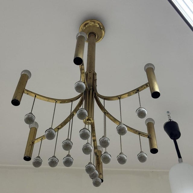 Gaetano Sciolari Mid-Century Modern Brass Chandelier attributed to Gaetano Sciolari, 1970 For Sale - Image 4 of 9