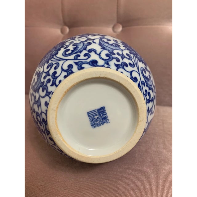 Mid 20th Century Chinese Porcelain Blue and White Double Gourd Vase For Sale - Image 9 of 11