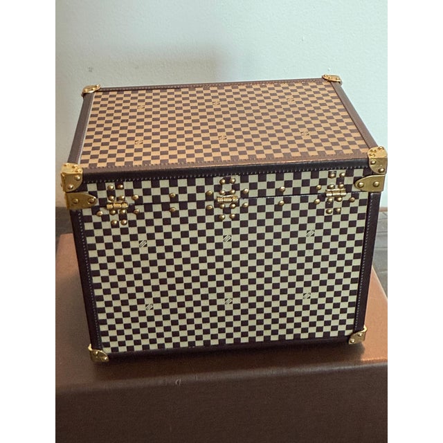 Louis Vuitton Limited Edition Paperweight, Mini Vuitton Jewelry Box in the Shape of a Trunk, 2012 For Sale - Image 10 of 18