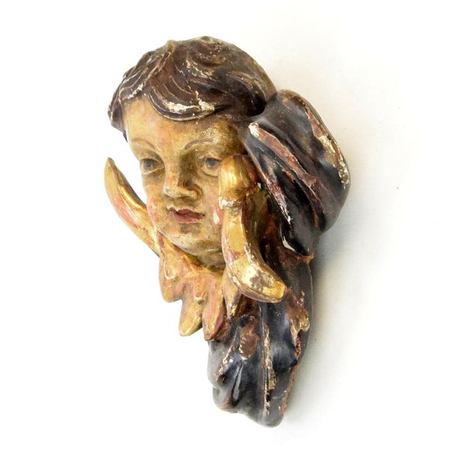 Baroque Carved Wooden Angels with Original Polychromy, 18th Century, Set of 2 For Sale - Image 5 of 11