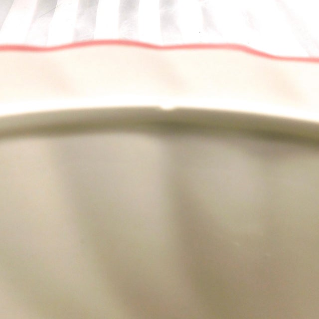 1990s Contemporary Churchill Round Covered Vegetable Serving Bowl in Briar Rose For Sale - Image 4 of 6