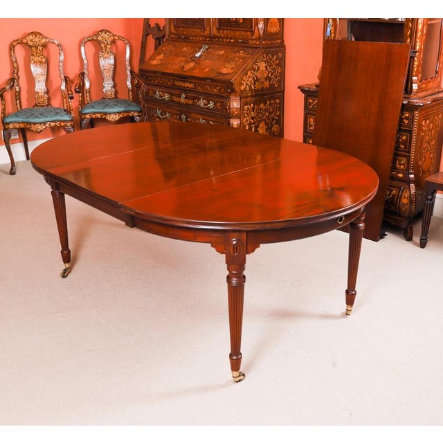 Antique Victorian Extending Dining Table in Flame Mahogany by Selbat, 1800s For Sale - Image 10 of 18