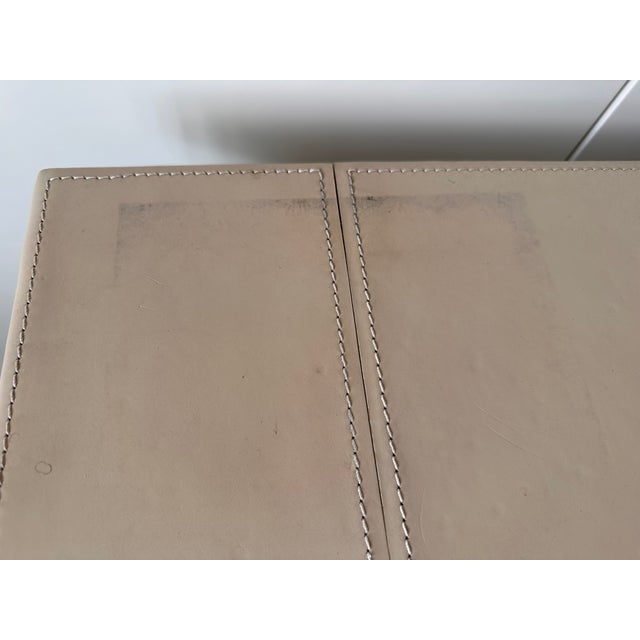 Ernest Desk in Taupe Leather by Romeo Sozzi for Promemoria, 2000s For Sale - Image 4 of 14